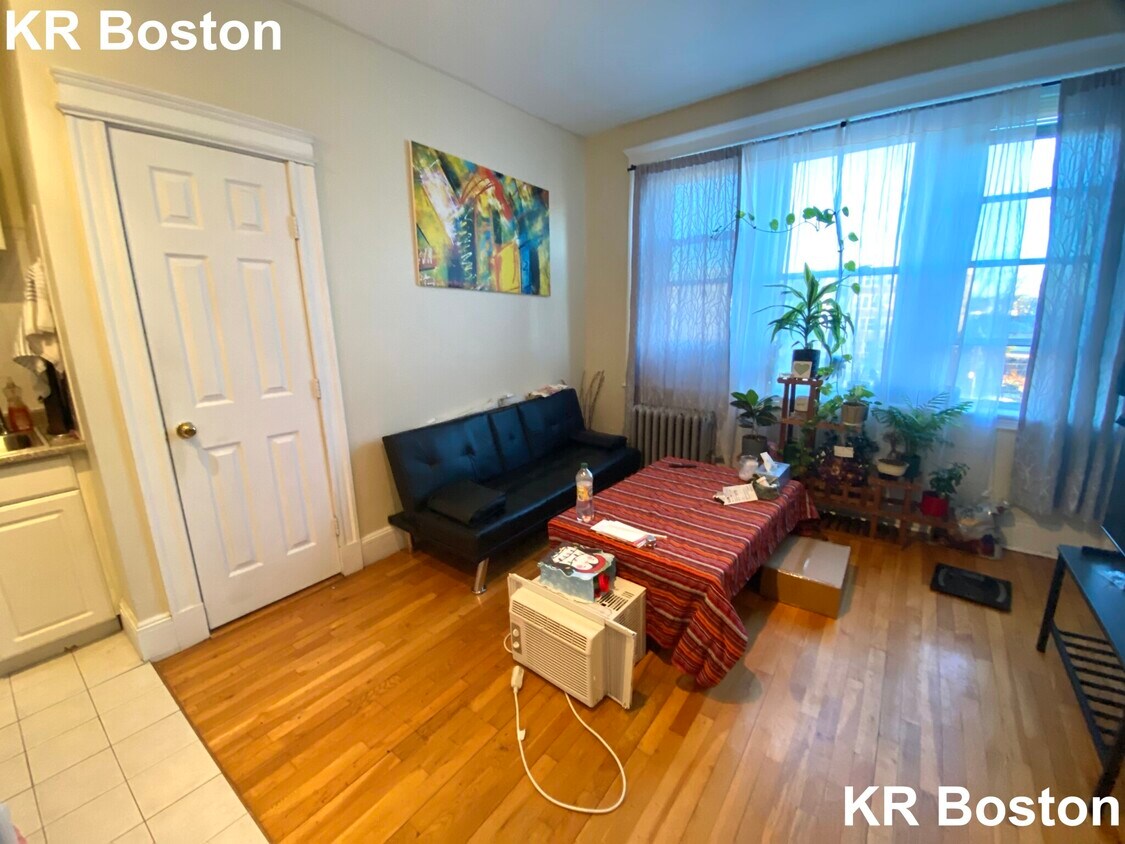 Foto del edificio - 1633 Commonwealth Ave