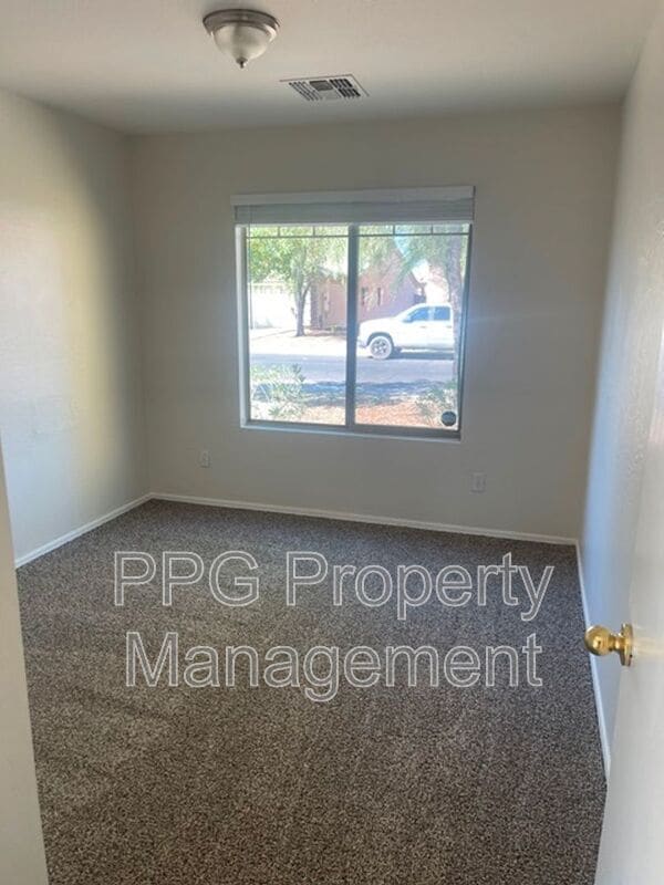 Building Photo - 8409 W Payson Rd