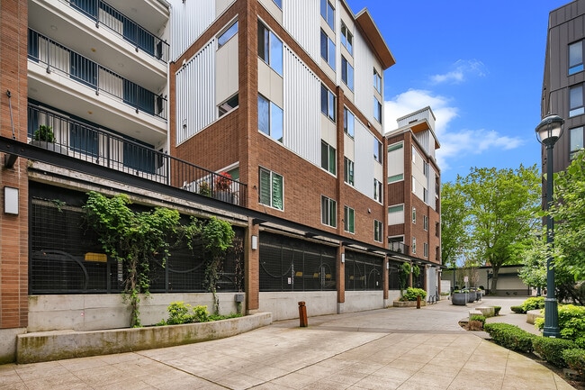 Building Photo - 162TEN