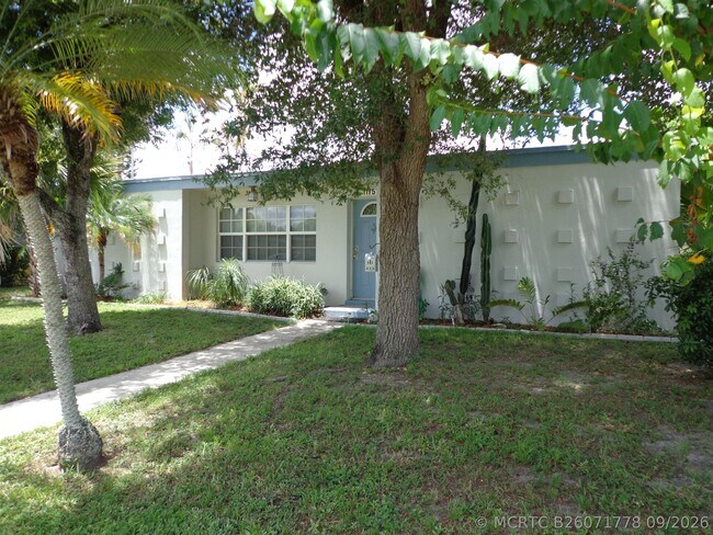 Building Photo - 11751 Oleander Dr