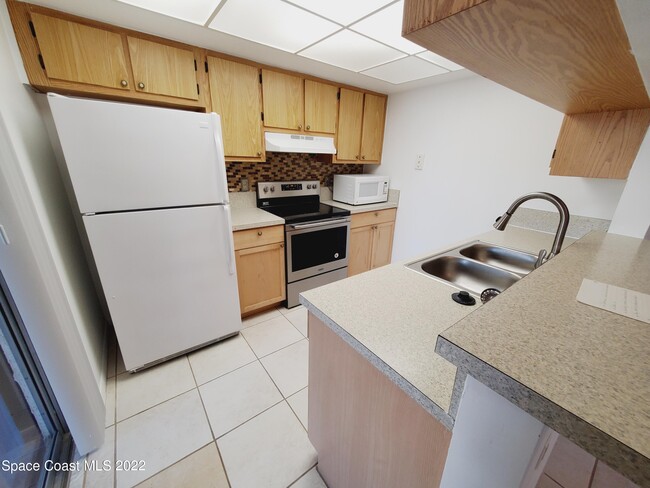 Building Photo - 739 Ridge Club Dr