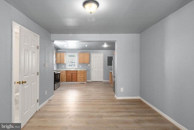Building Photo - 6552 Parnell Ave