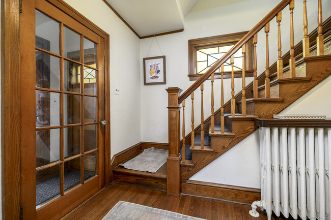 Building Photo - 291 Delavan Ave