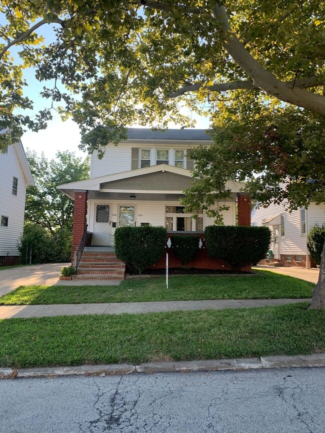Building Photo - 4646 E 86th St