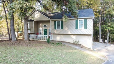 Building Photo - 324 King James Dr