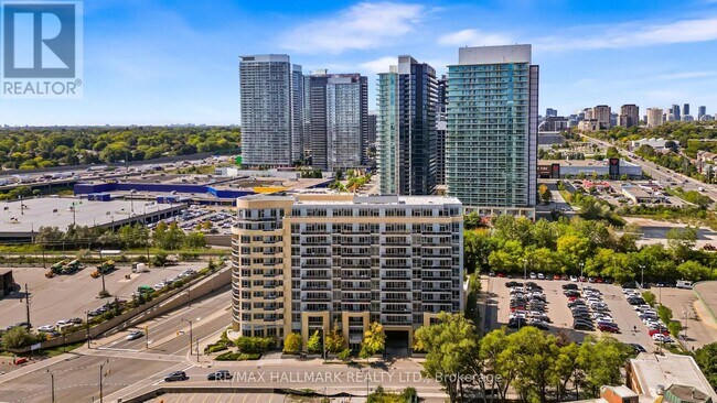 Photo du bâtiment - 2756 Old Leslie St