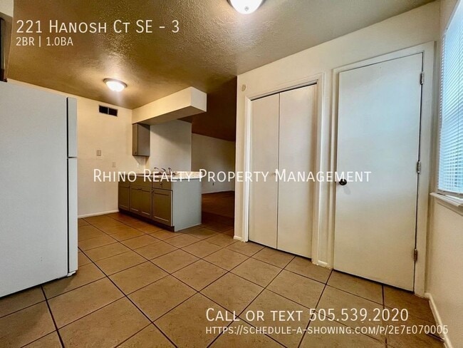 Foto del edificio - 221 Hanosh Ct SE
