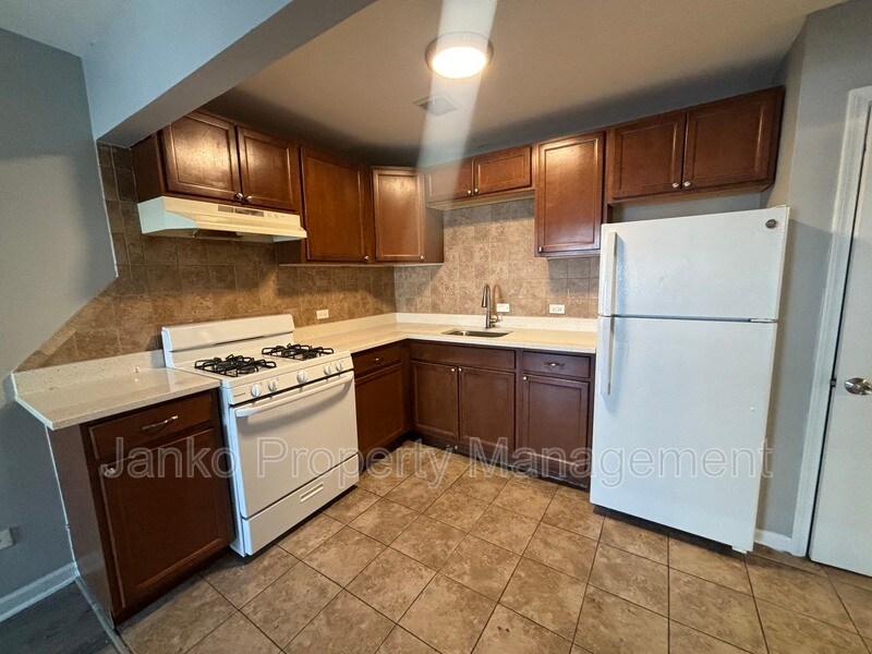 Foto principal - 3351 Commercial Ave