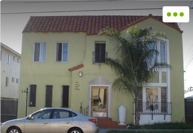 Foto principal - 1175 N Normandie Ave