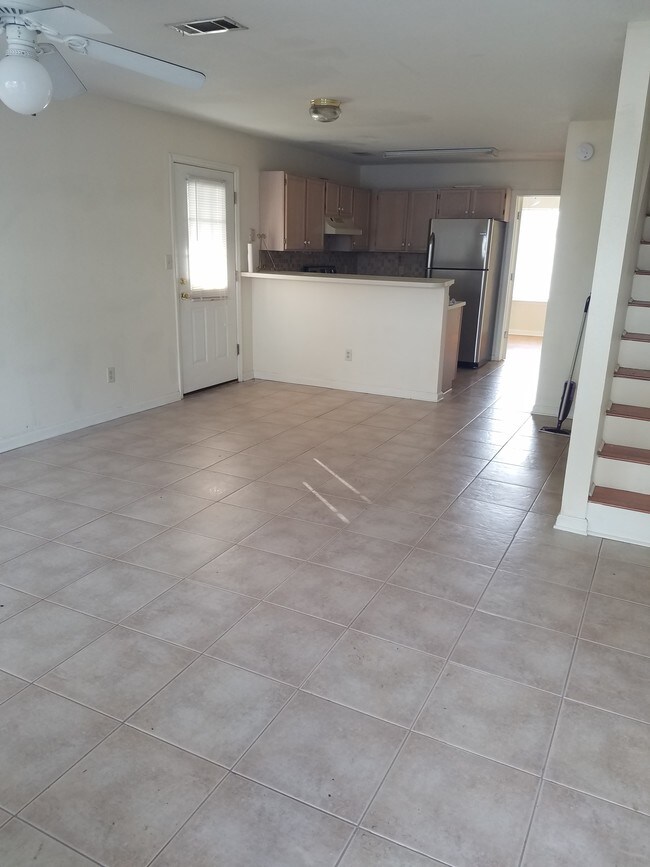 Foto del edificio - 778 Timberwood Cir E