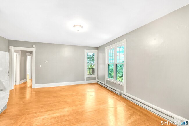Building Photo - 484 Waterville St