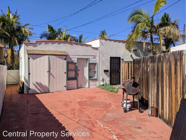 Building Photo - 325-327 San Clemente St
