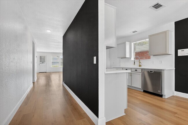 Building Photo - 9108 Tumbleweed Dr