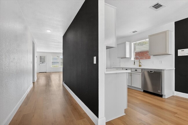 Photo - 9108 Tumbleweed Dr House