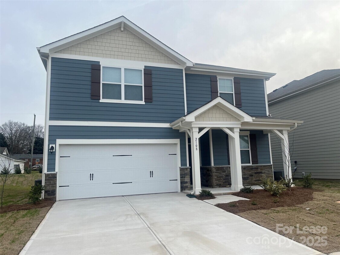 Foto principal - 2108 Blue Sky Mdws Dr