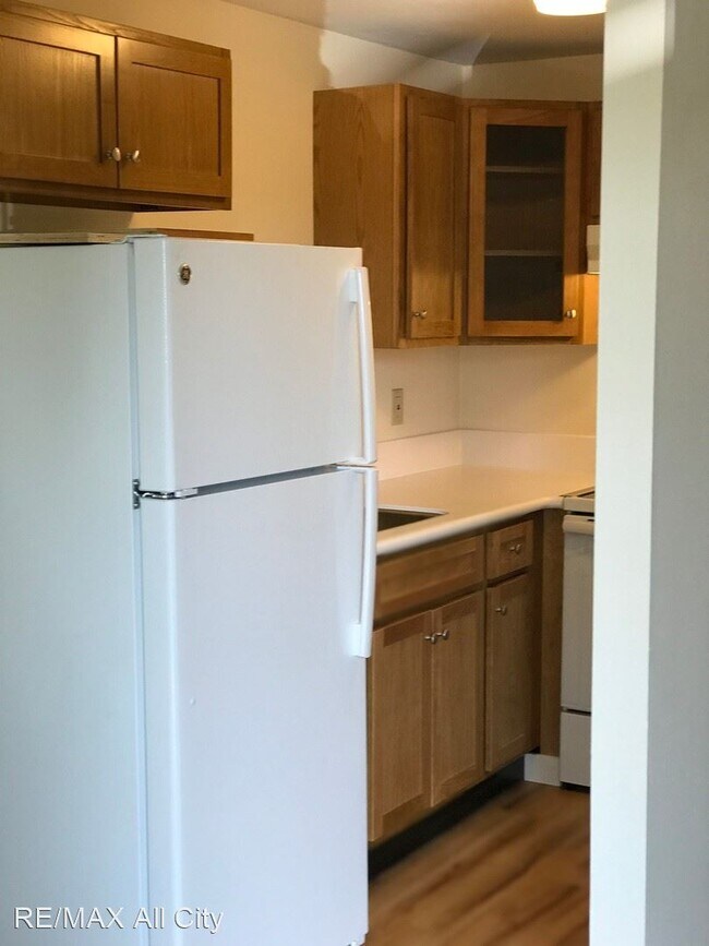 Building Photo - 872 SW 135th St