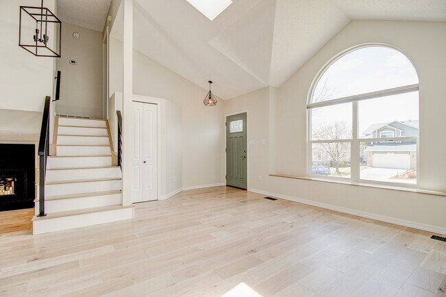 Foto del edificio - 4843 Herndon Cir