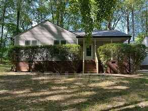 Building Photo - 4200 Willowdale Ct