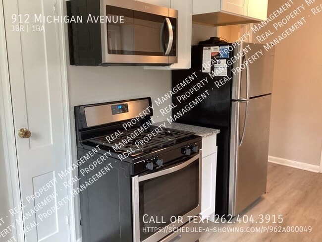 Building Photo - Single Family Home in a Great Neighborhood!