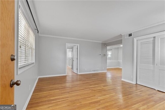 Building Photo - 3660 Peachtree Rd NE