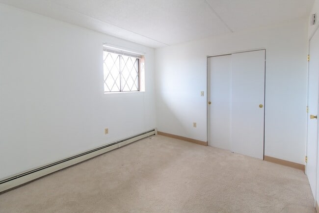 Building Photo - 301 Lowell St