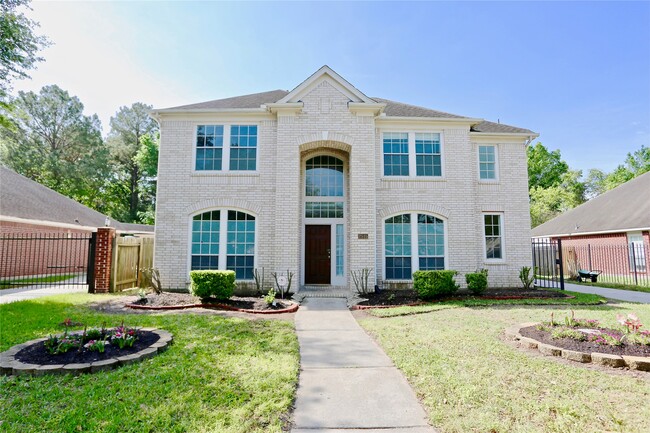 Building Photo - 2515 Hyland Park