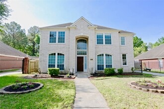 Building Photo - 2515 Hyland Park