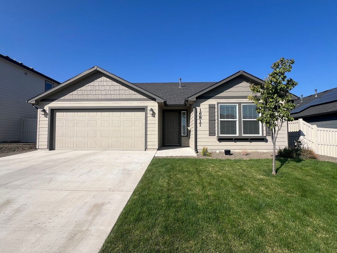 Foto principal - Beautiful 3 bed 2 bath home in Caldwell ju...