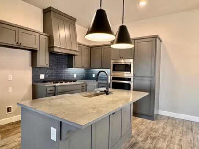 Foto del edificio - Stylish New Home!