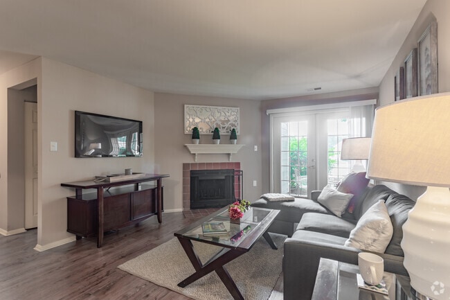 2BR,2BA,-934SF The Preakness - Steeplechase Apartments