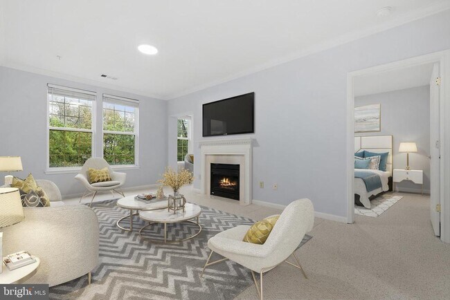 Building Photo - 4950 Brenman Park Dr