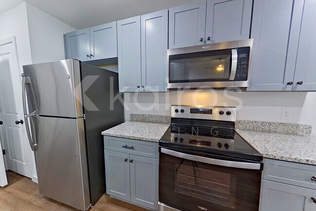 Foto del edificio - 142 Hughes Dr