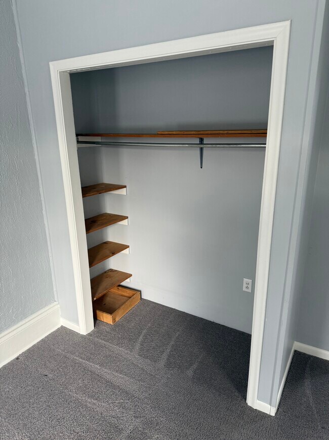 Foto del edificio - 100 N Jefferson St