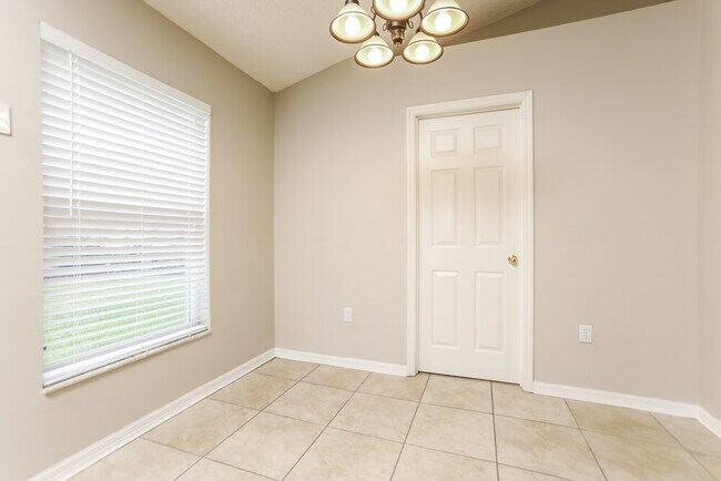Foto del edificio - 1168 Welch Hill Cir