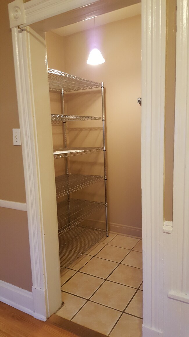 Fotografía del edificio - 2730 pleasant Ave S