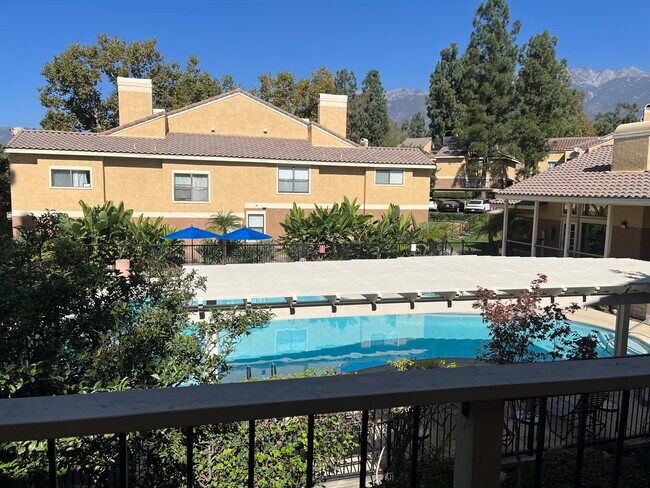 Foto del edificio - 10655 Lemon Ave