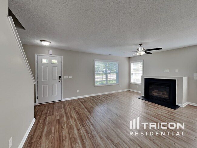Building Photo - 3706 Glennstone Dr