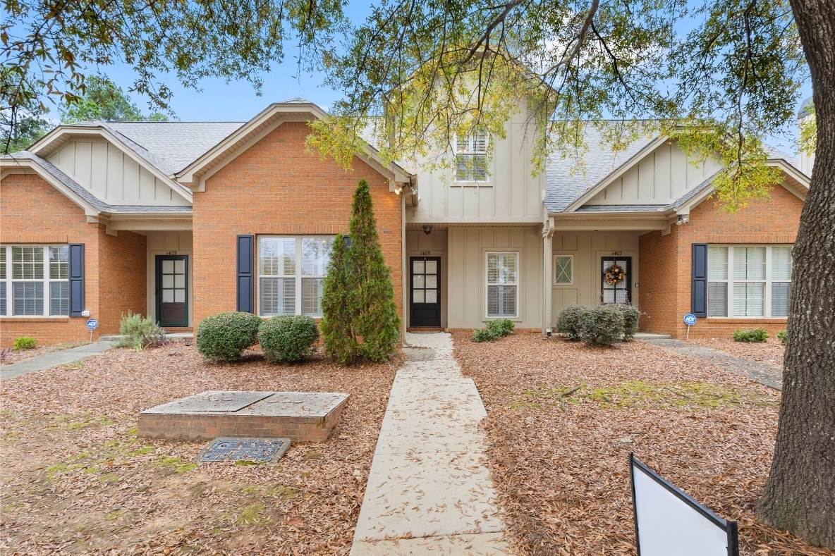 Photo - 1633 Academy Dr (Auburn, AL)