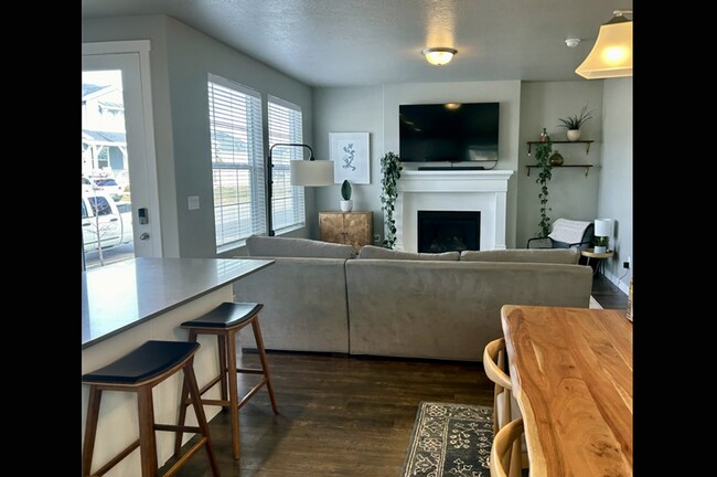 Foto del edificio - Great Lehi 4 Bedroom Home For Rent!