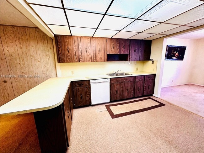 Building Photo - 2601 NE 32nd St