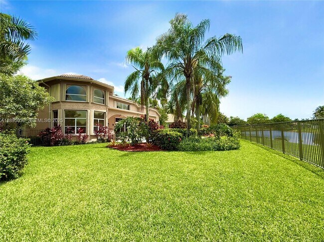 Foto del edificio - 2547 Montclaire Cir