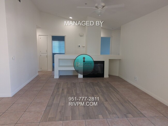 Foto del edificio - Available now!  Gated single story Orangec...