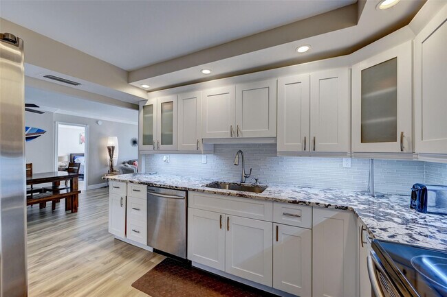 Foto del edificio - 531 N Ocean Blvd