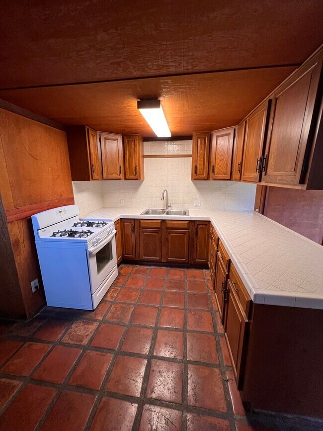 Building Photo - 207 Boardman Rd