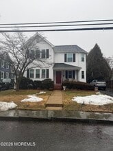 Building Photo - 591 Vernon St