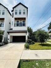 Building Photo - 1103 W 15th 1/2 St