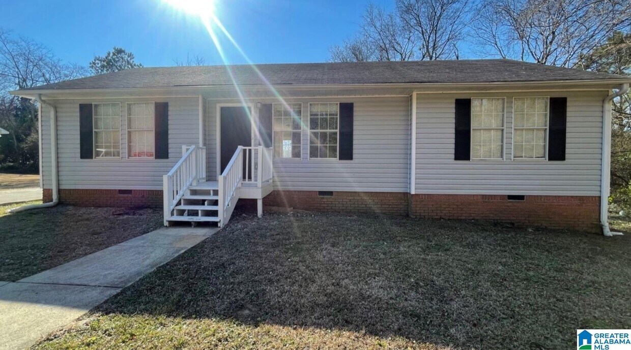 29 21st Ave NE, Center Point, AL 35215 House Rental in Center Point