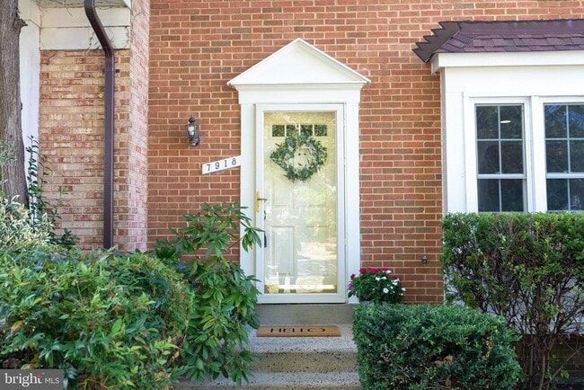 Foto del edificio - 7918 Pebble Brook Ct