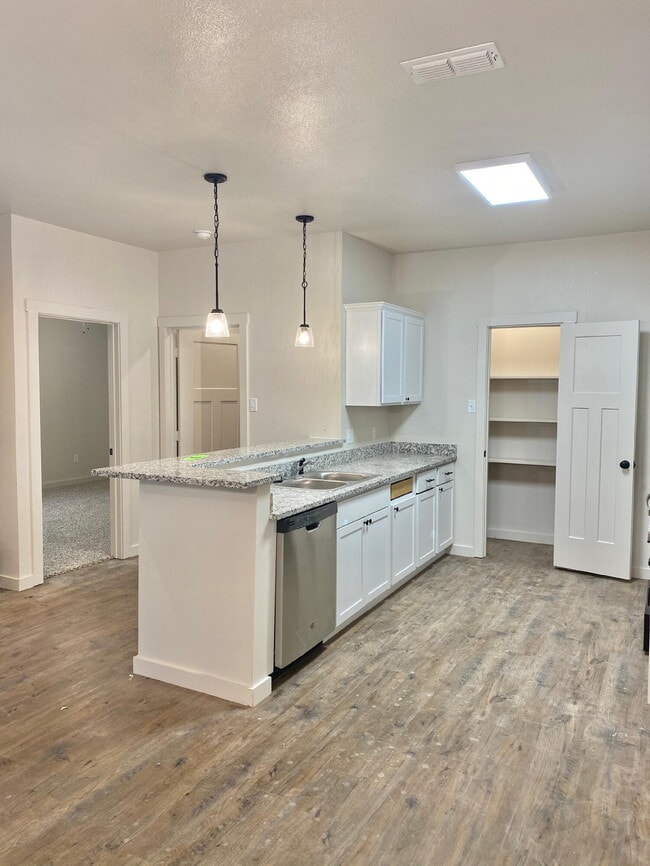 Building Photo - 2725 137th St