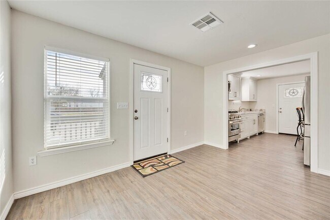 Foto del edificio - 923 E 36th St